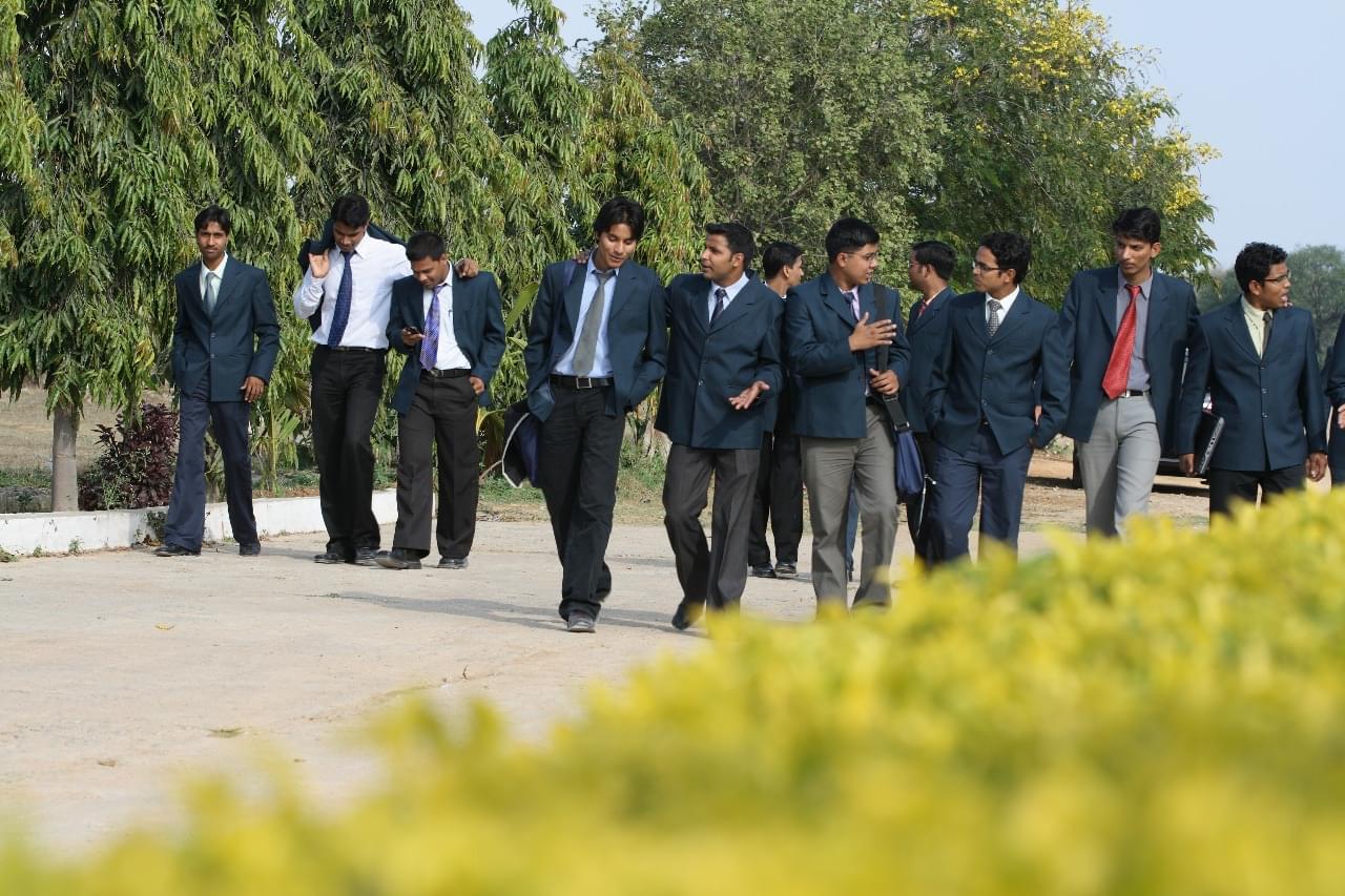 Vishwa Vishwani Institute of Systems and Management Hyderabad Campus photo 19